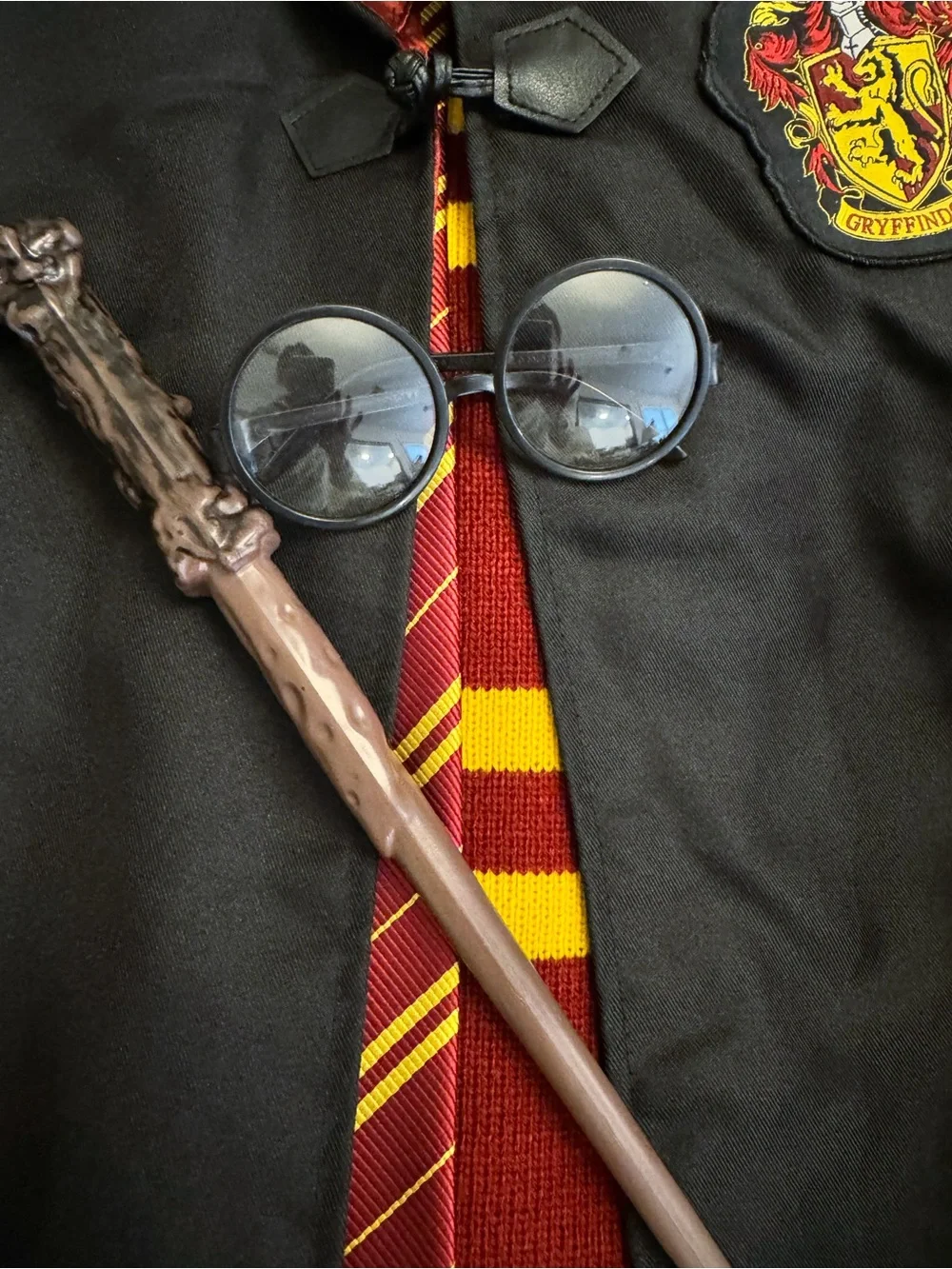 Gryffindor Robe Costume with Scarf and Tie - Size 7-8